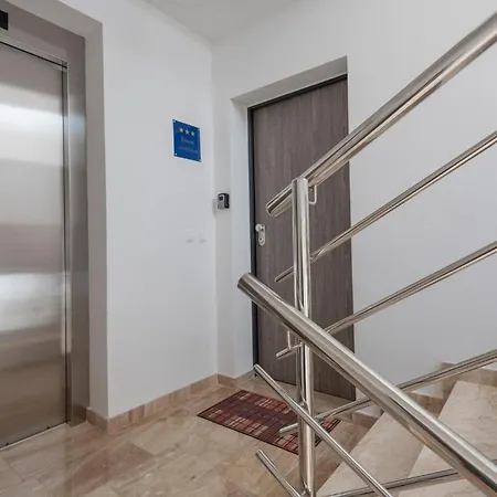 2 Bedroom Cozy In *